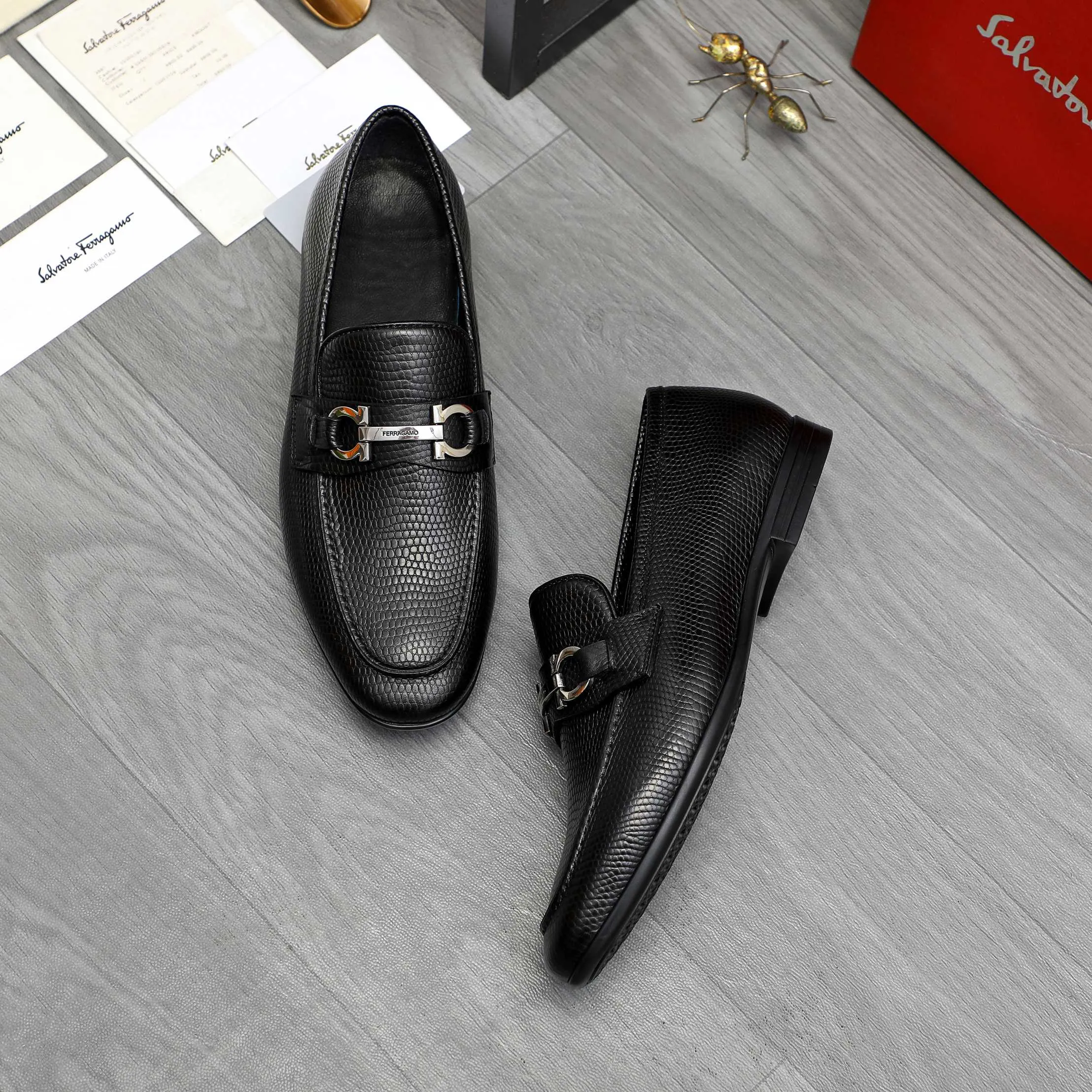Men's shoes 💰p442 Product trademark: Ferragamo "Ferragamo" business slip-on leather shoes. Regular size: 38-46 (45.46 is custom-made and non-returnable) Product materials: Selected grained cowhide upper, cowhide lining, rubber outsole